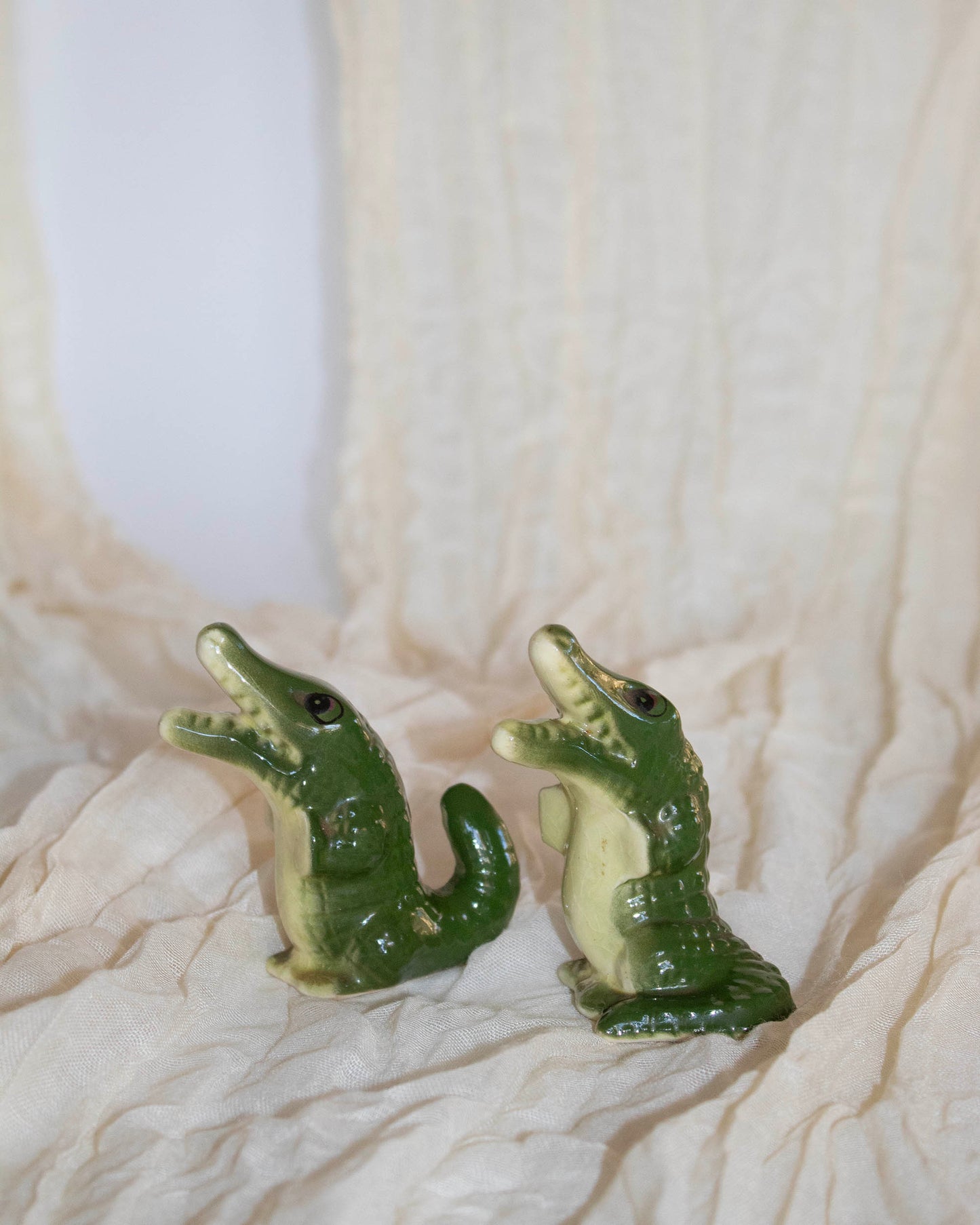 Vintage retro crocodile alligator salt pepper shakers japan green