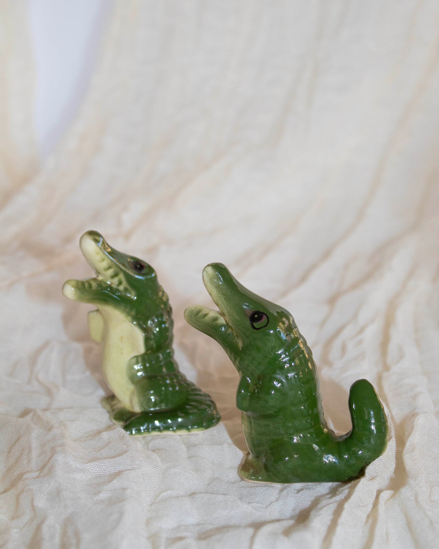Vintage retro crocodile alligator salt pepper shakers japan green
