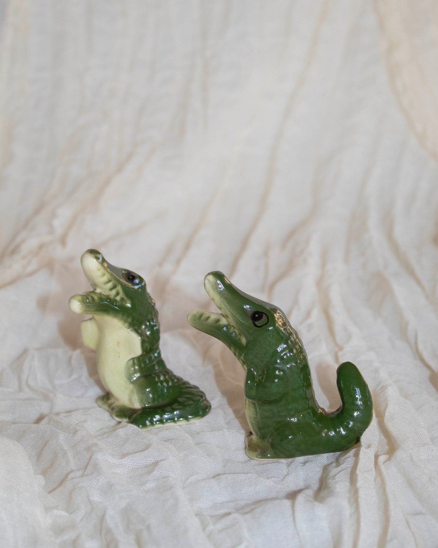 Vintage retro crocodile alligator salt pepper shakers japan green