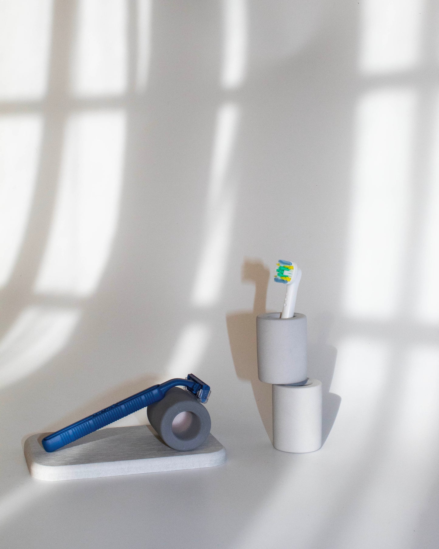 Blot Toothbrush Holder